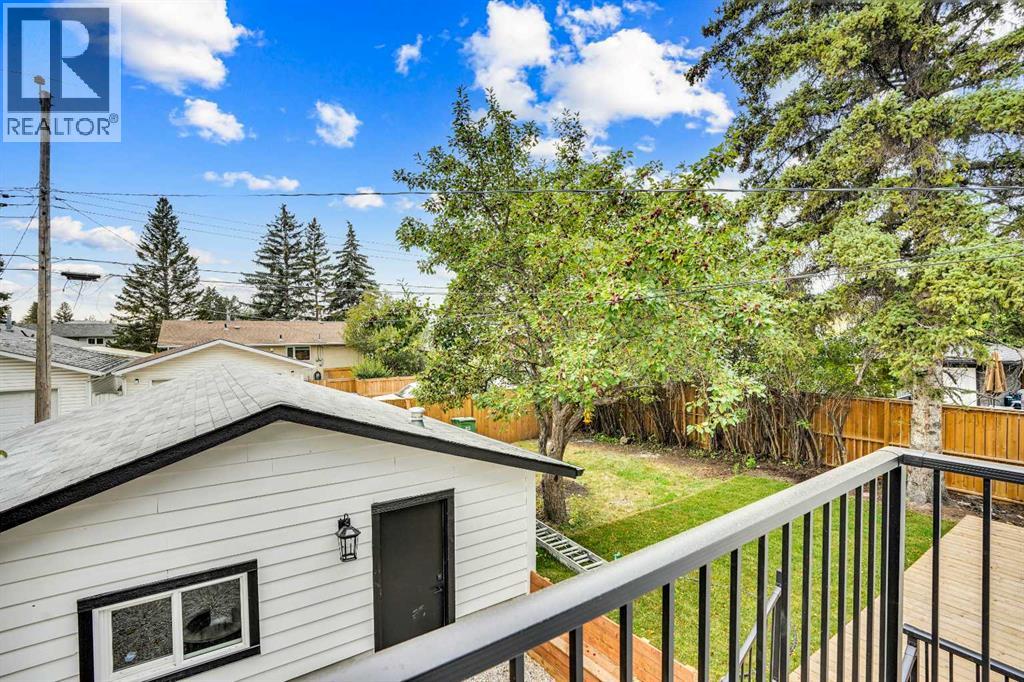 Single Family House 3 Level for Sale in  Allandale Close SE Acadia Calgary 