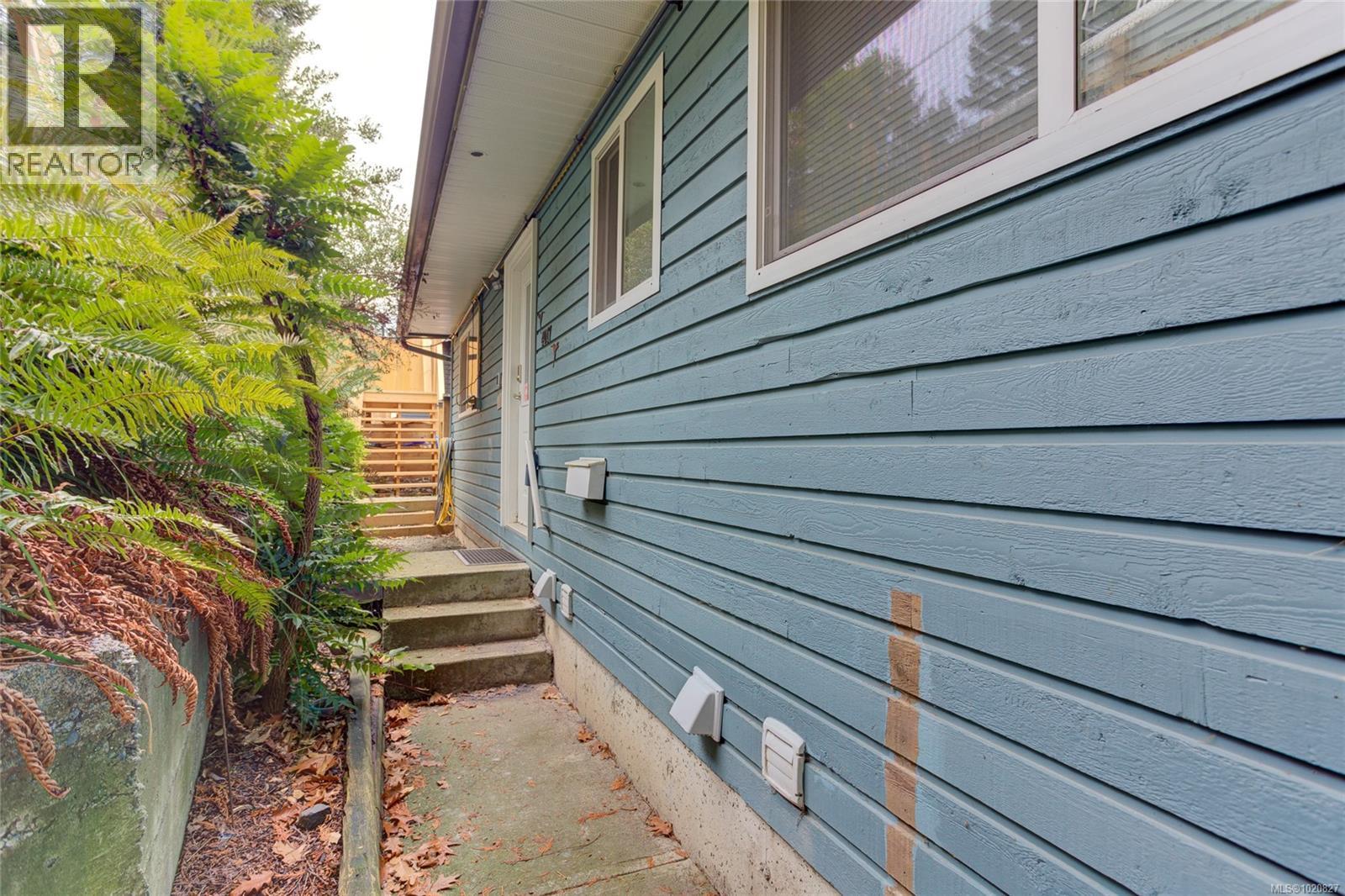 4017 Ross Rd, Nanaimo