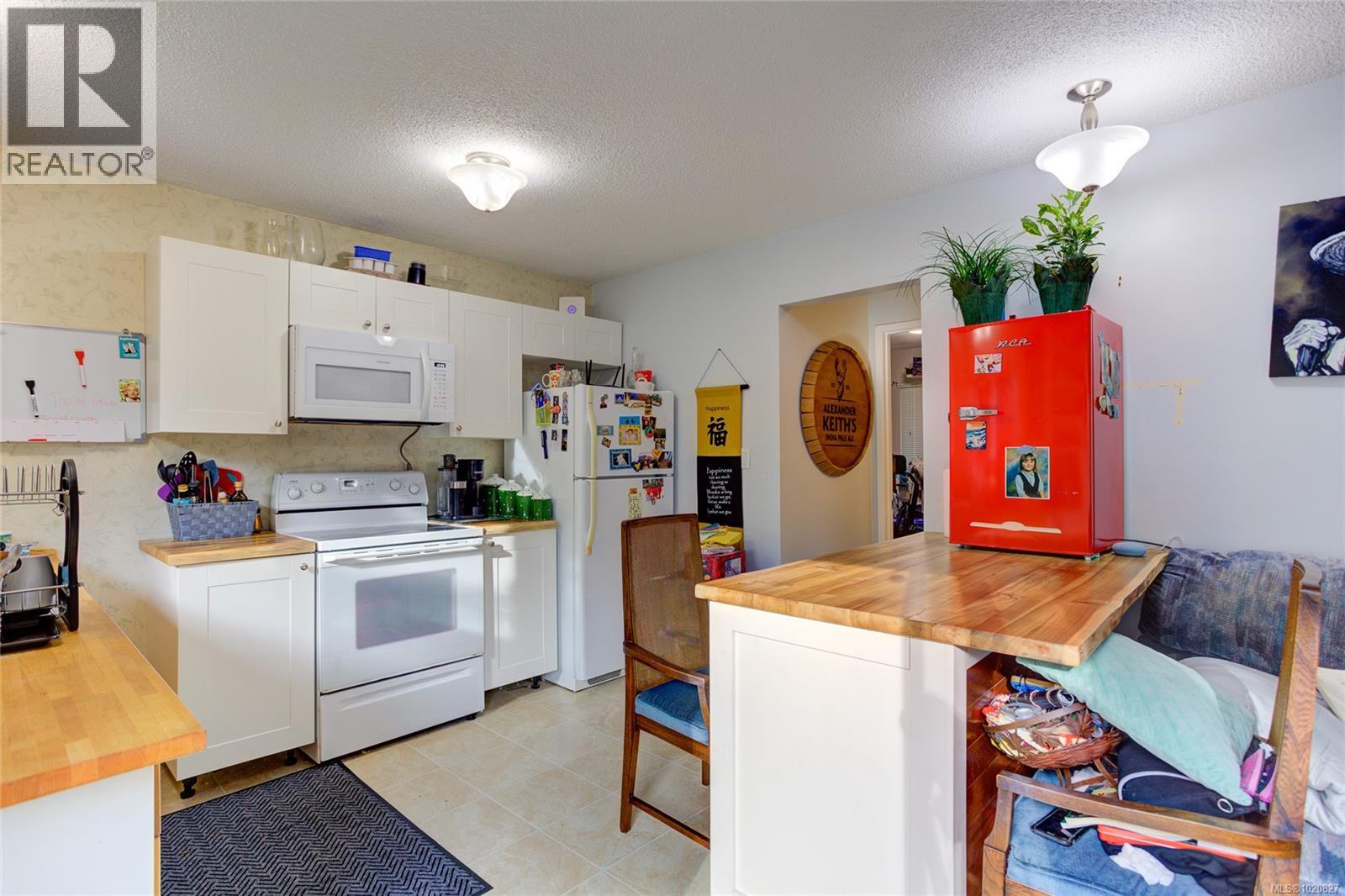 4017 Ross Rd, Nanaimo