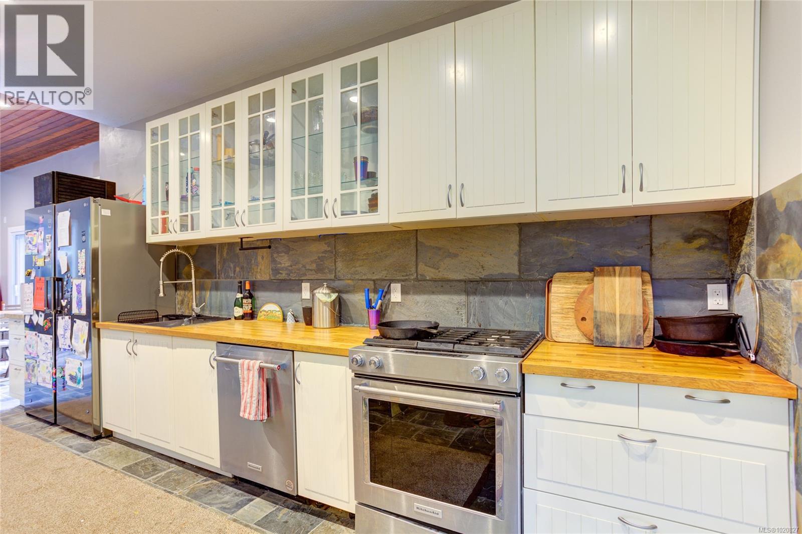 4017 Ross Rd, Nanaimo