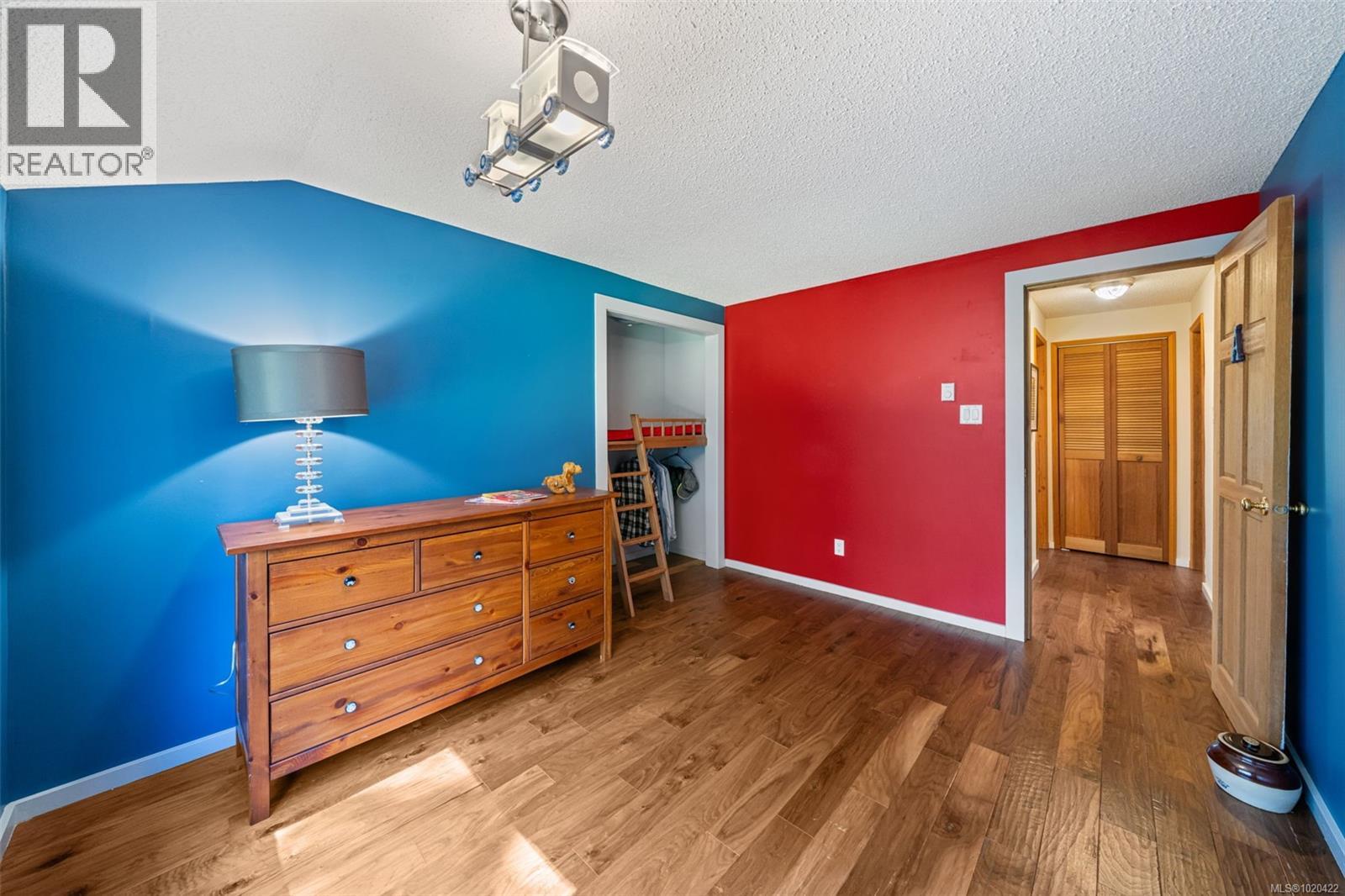 3281 McGuire Way, Nanaimo