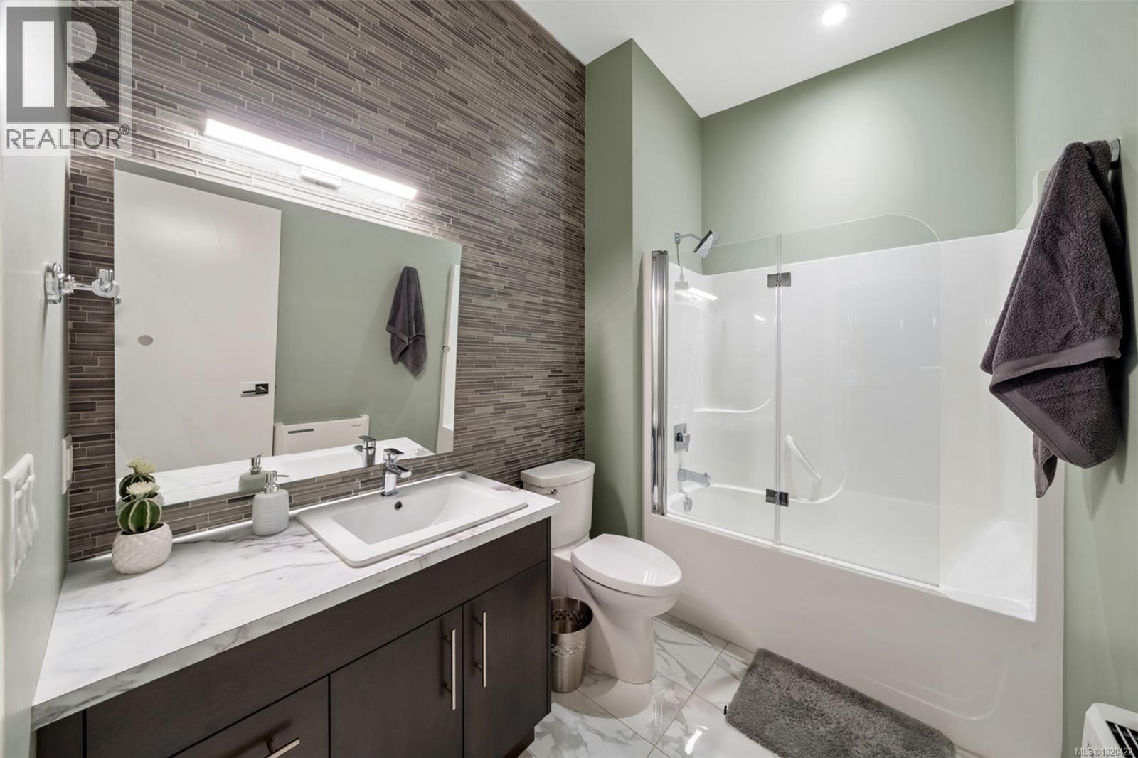 3281 McGuire Way, Nanaimo