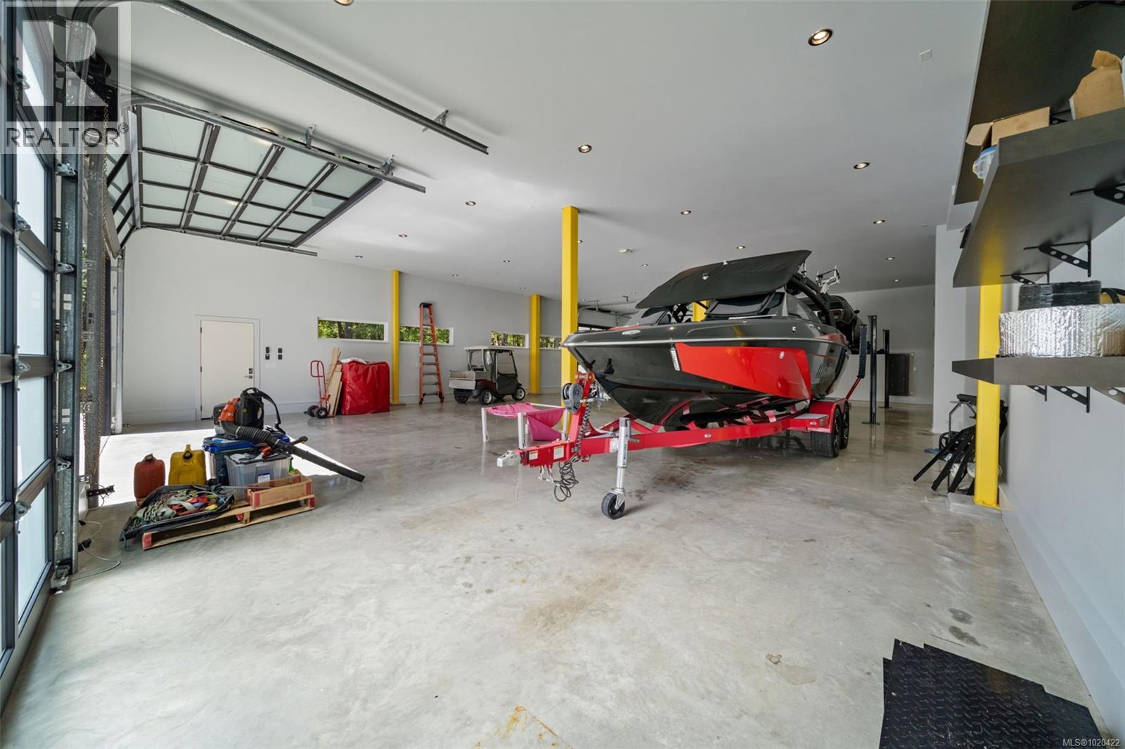 3281 McGuire Way, Nanaimo