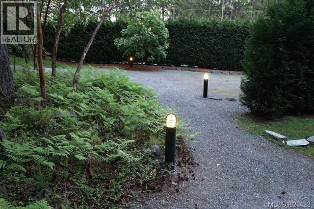 3281 McGuire Way, Nanaimo