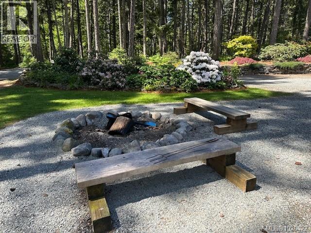 3281 McGuire Way, Nanaimo