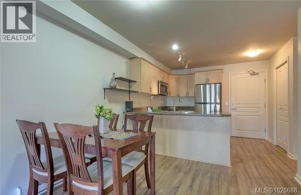 210 655 Goldstream Ave, Langford