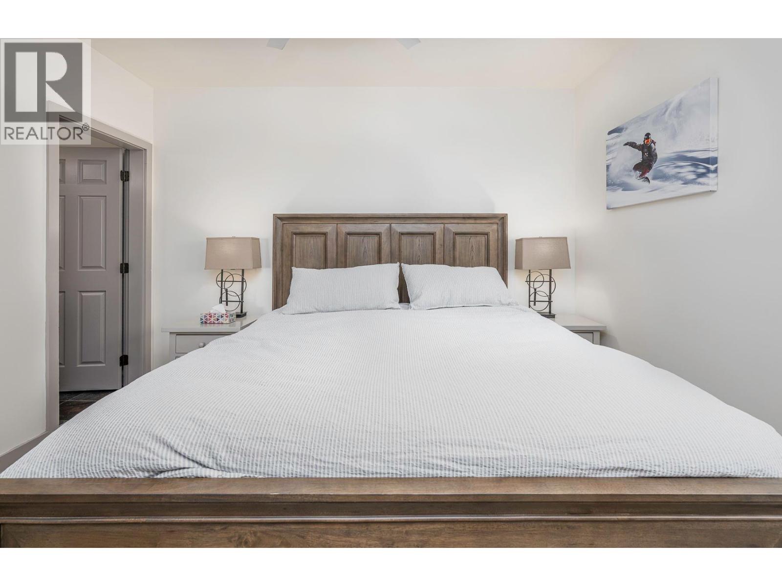 5940 Snowpines Way Unit# 2, Big White