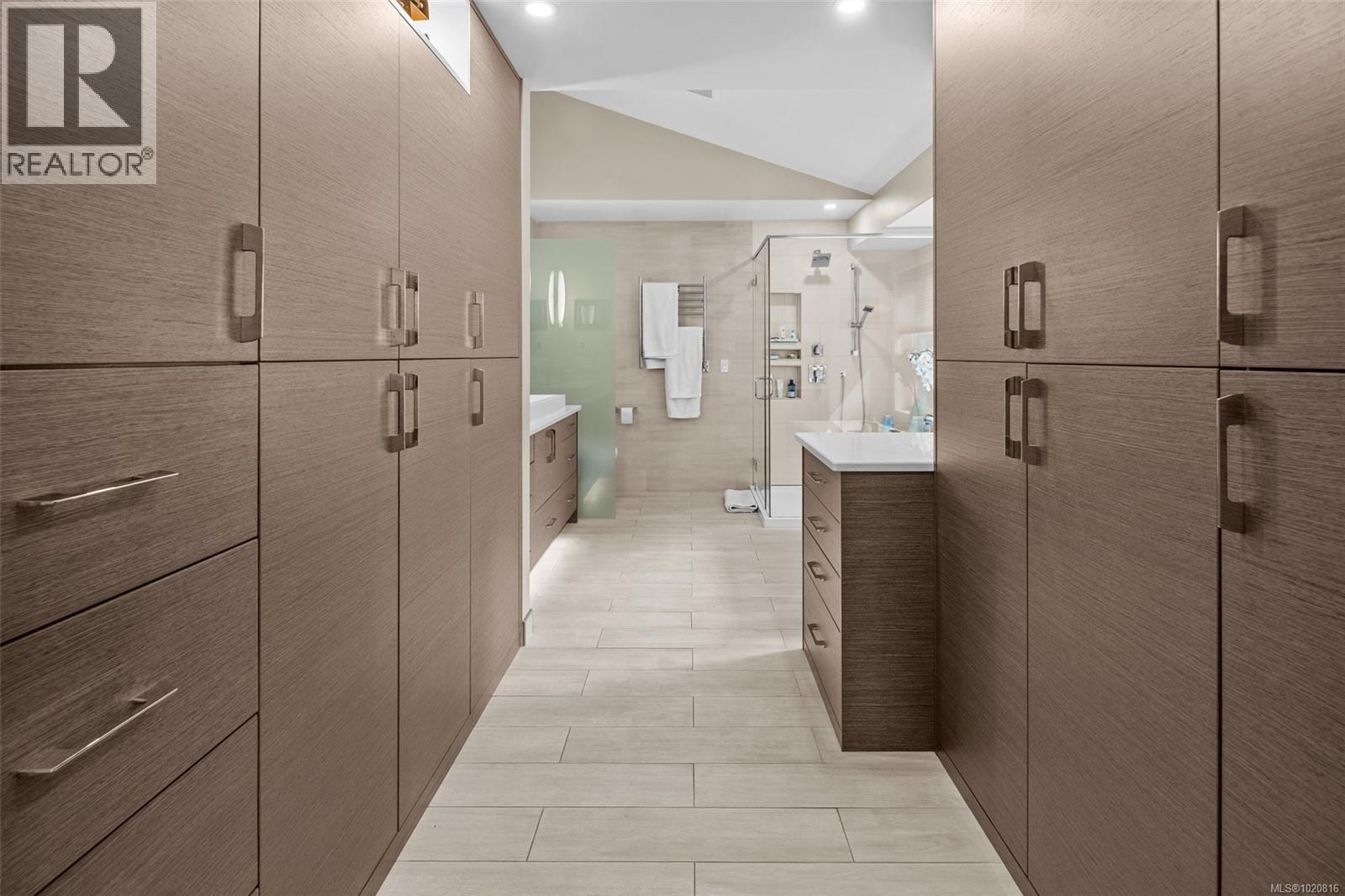  2013 Ferndale Road, Saanich