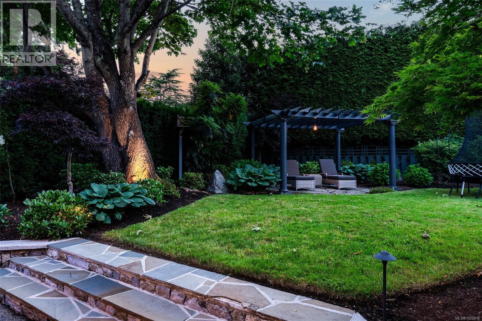  2013 Ferndale Road, Saanich