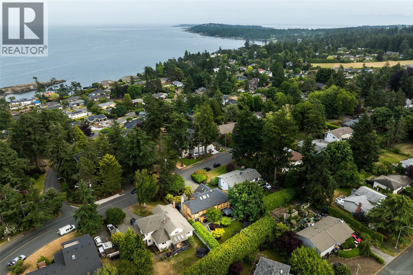  2013 Ferndale Road, Saanich