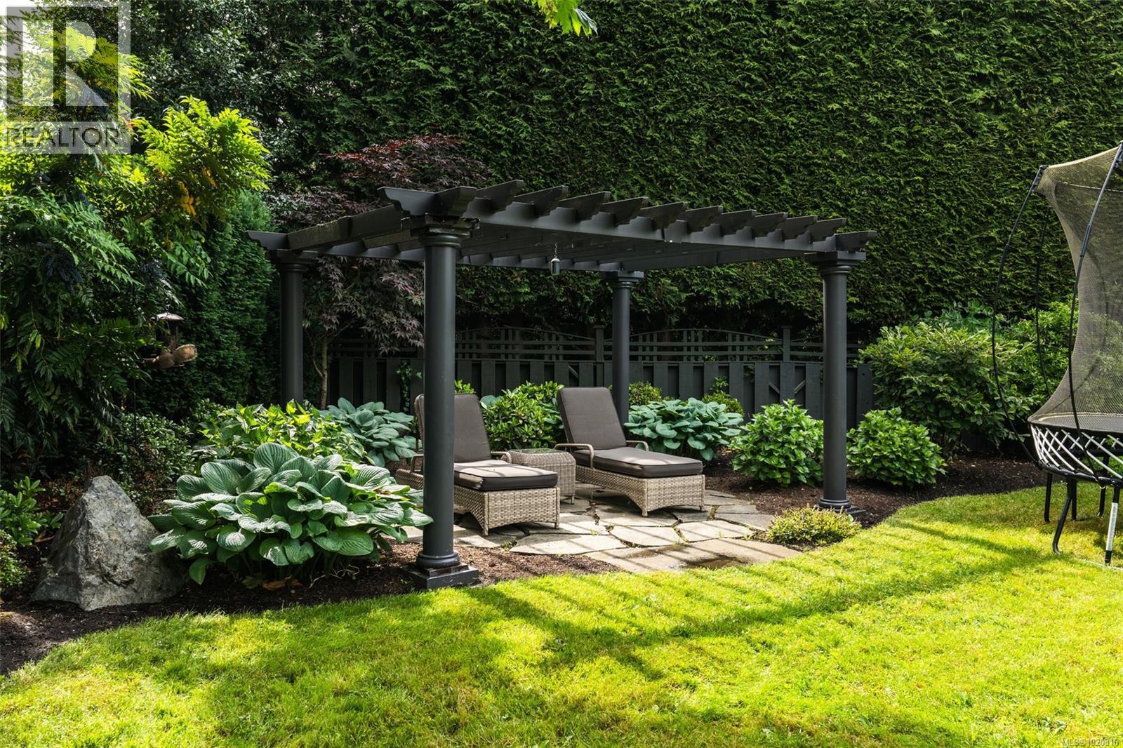  2013 Ferndale Road, Saanich