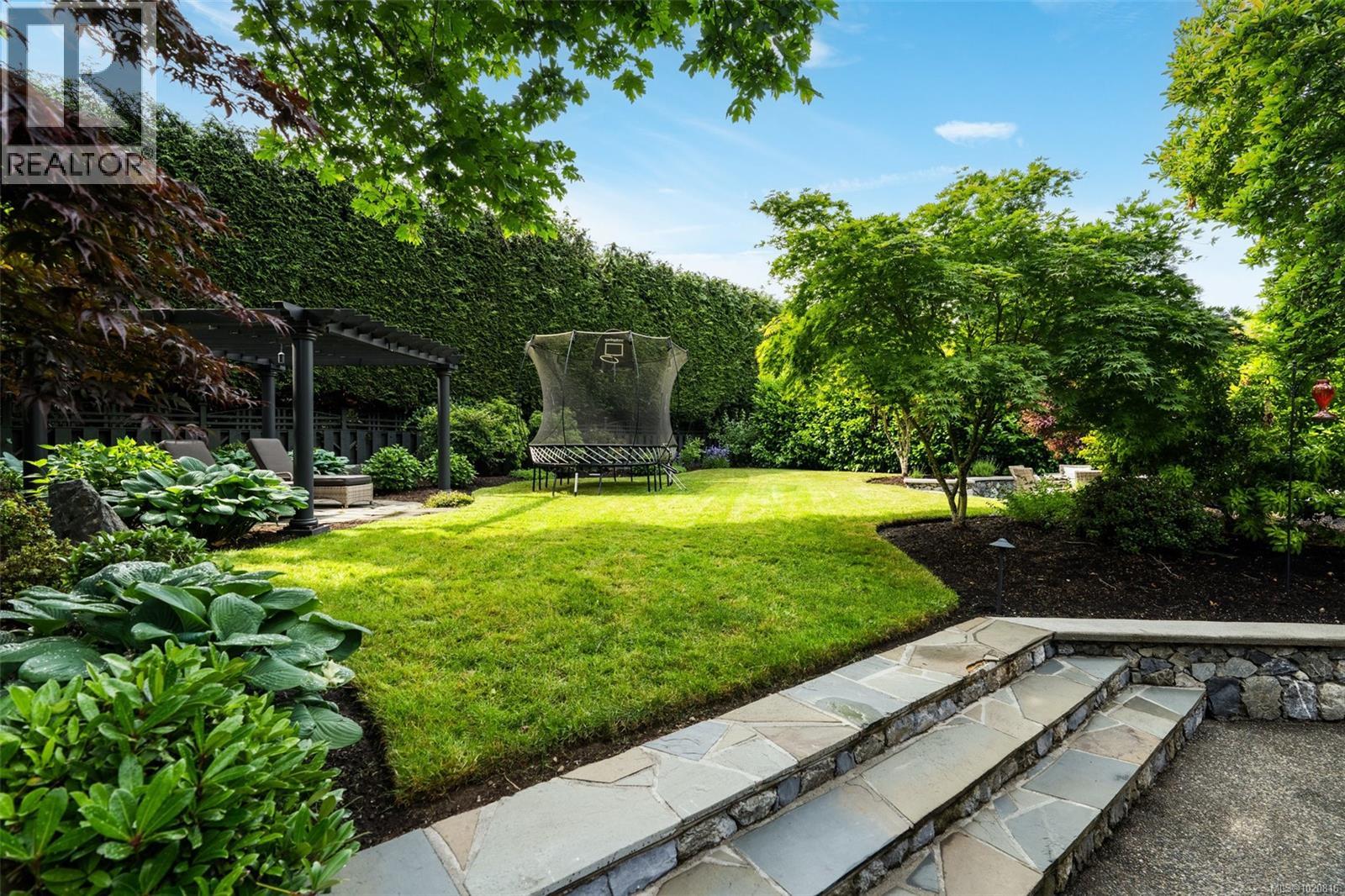  2013 Ferndale Road, Saanich