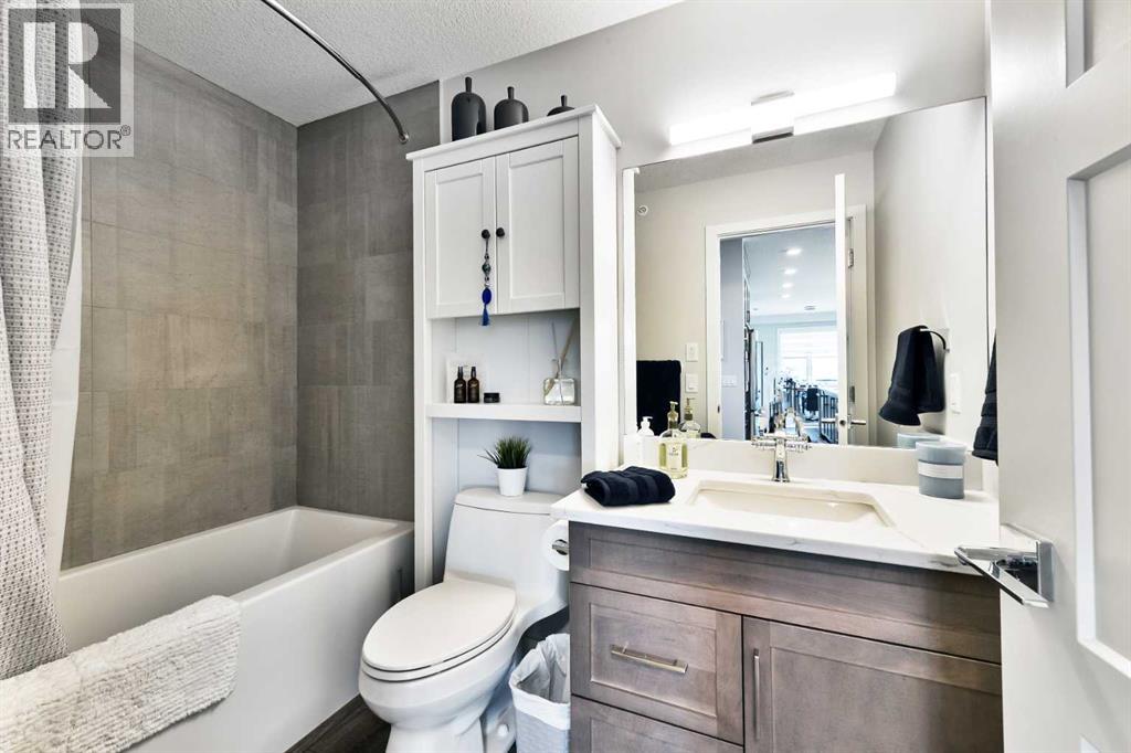 Single Family House for Sale in    Avenue SW Springbank Hill Calgary 