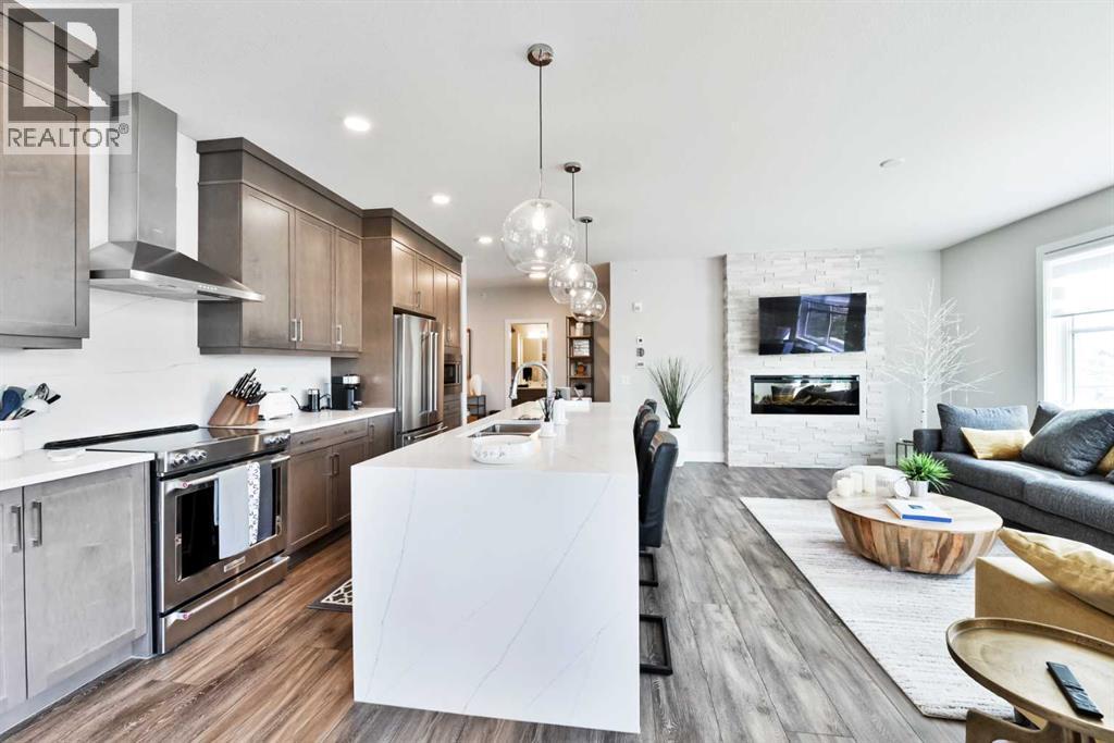 Single Family House for Sale in    Avenue SW Springbank Hill Calgary 