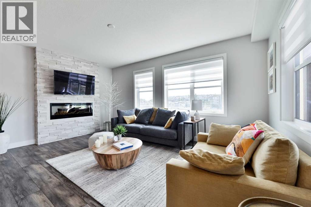 Single Family House for Sale in    Avenue SW Springbank Hill Calgary 