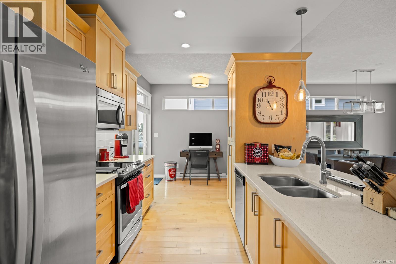 2486 Anthony Pl, Sooke