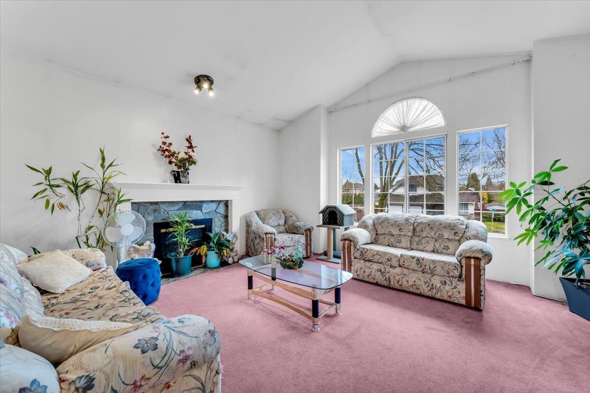 16059 93 AVENUE, Surrey