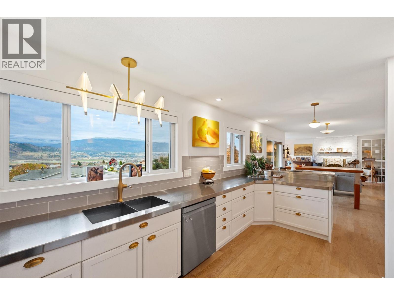 162 DARTMOUTH Place, Penticton