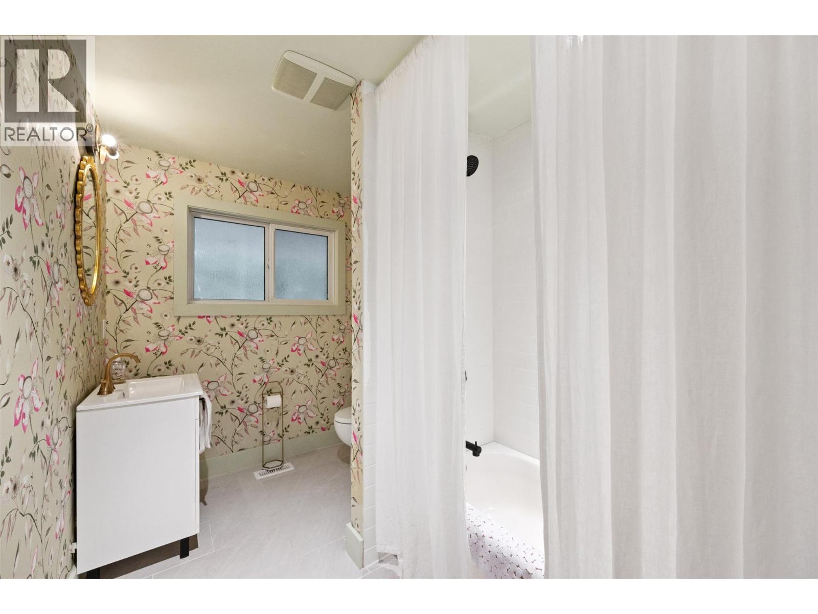 162 DARTMOUTH Place, Penticton