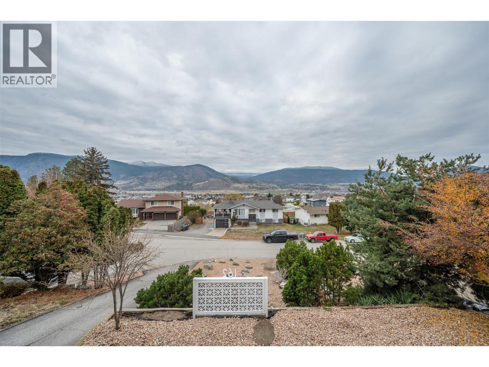 162 DARTMOUTH Place, Penticton