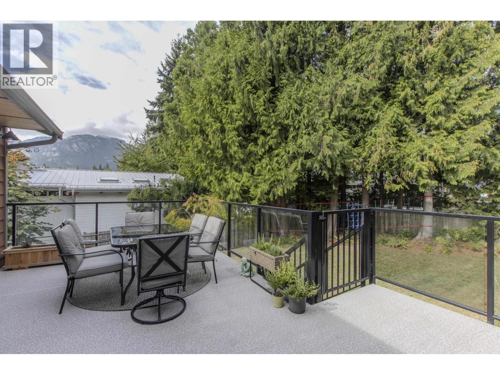 40211 KINTYRE DRIVE, Squamish