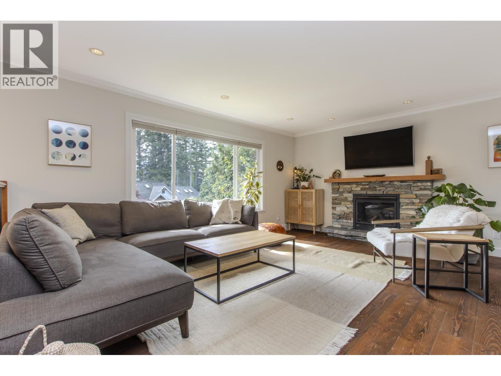 40211 KINTYRE DRIVE, Squamish