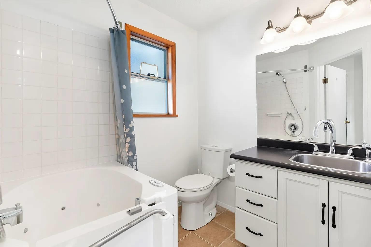 14098 20 AVENUE, Surrey