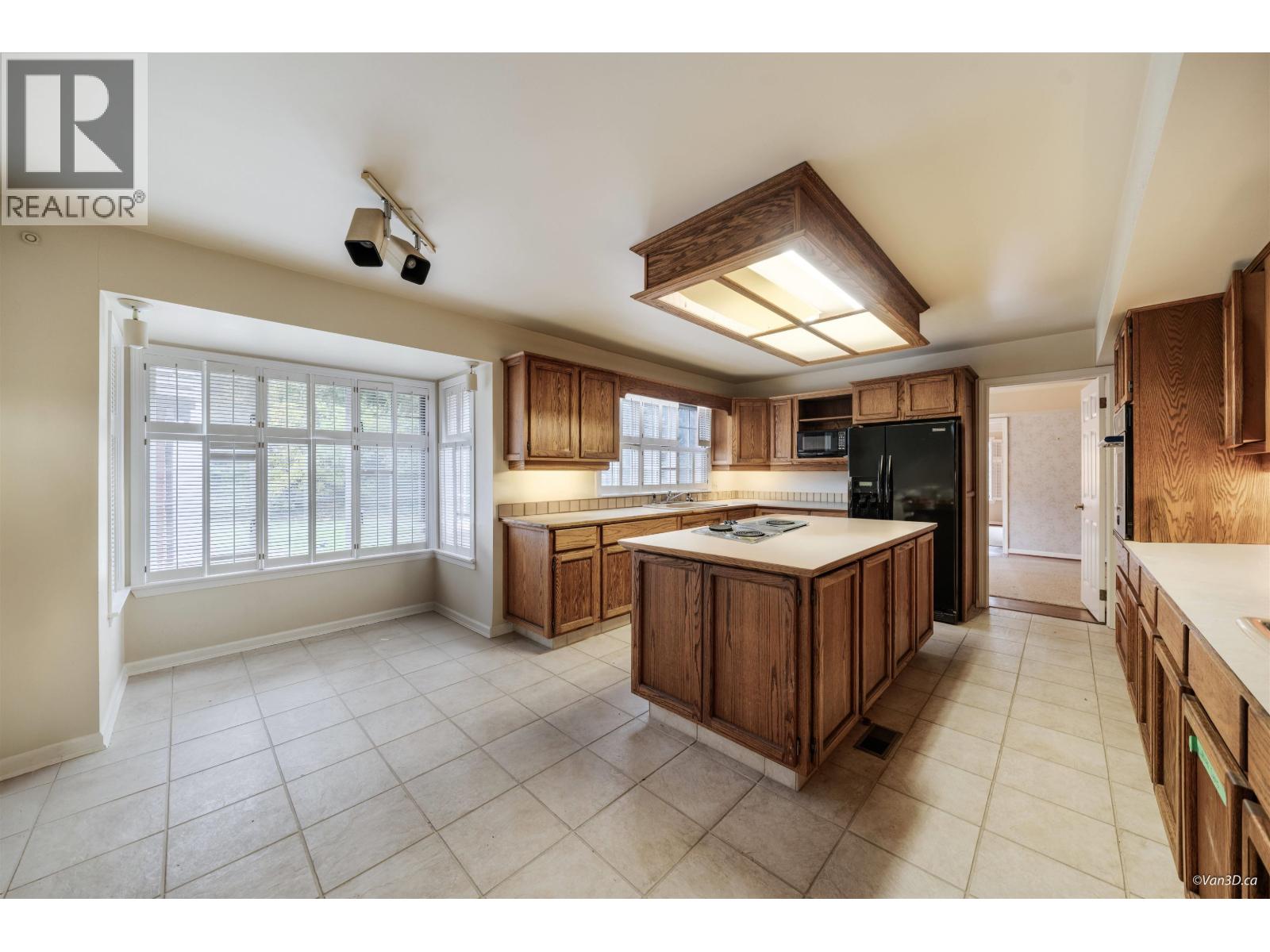 1226 SEYMOUR BOULEVARD, North Vancouver