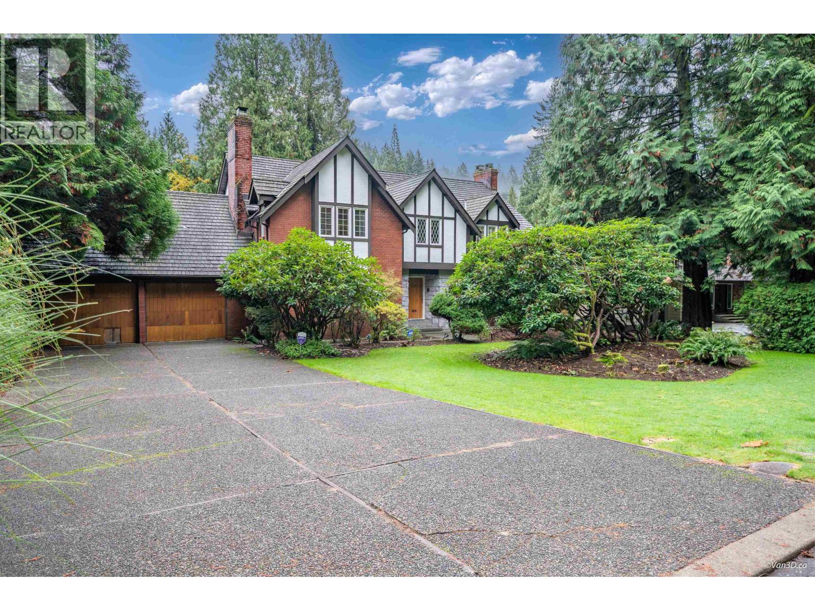 1226 SEYMOUR BOULEVARD, North Vancouver