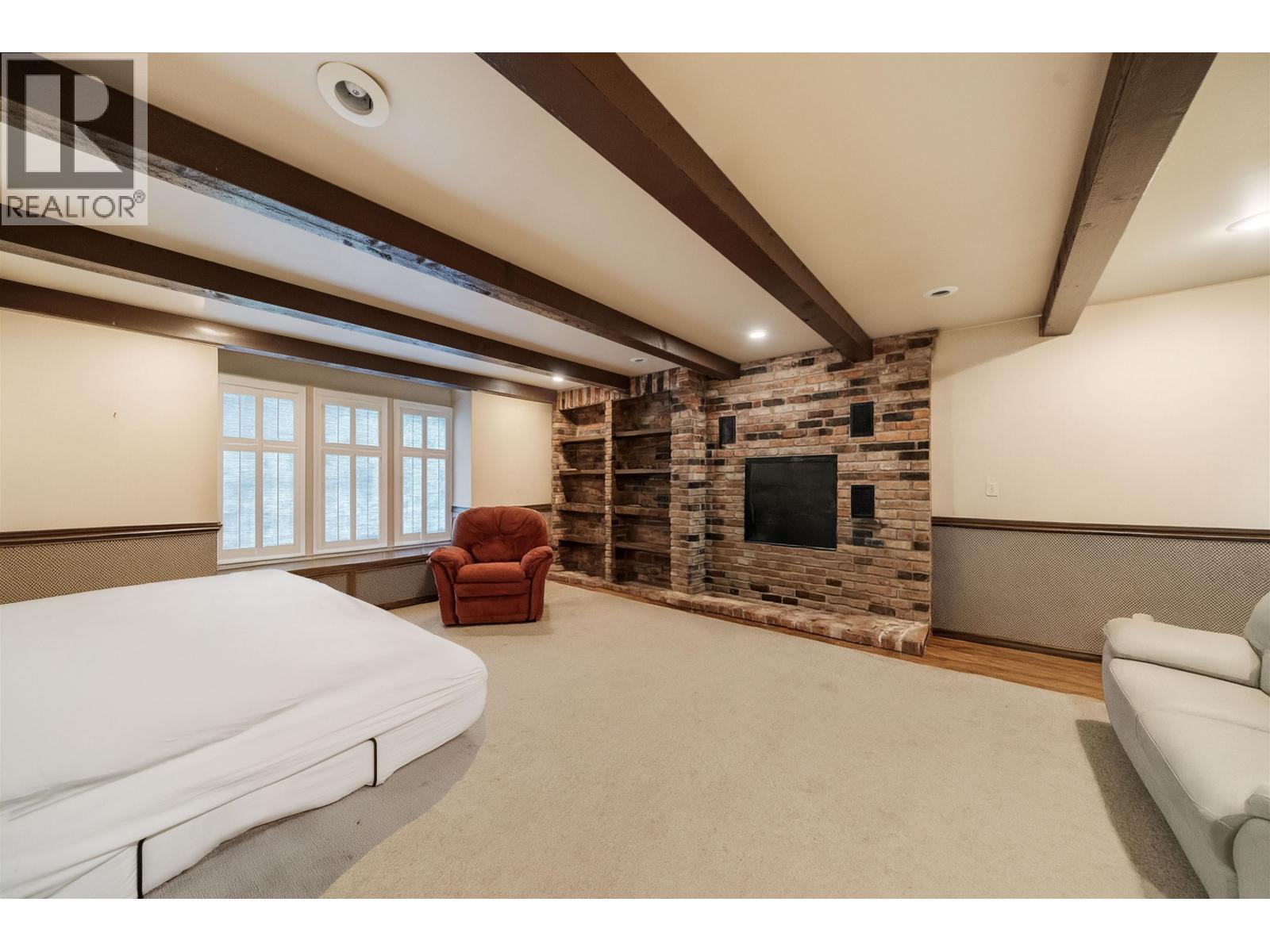 1226 SEYMOUR BOULEVARD, North Vancouver