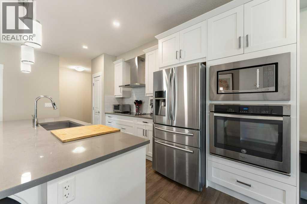 Built in wall oven ad microwave