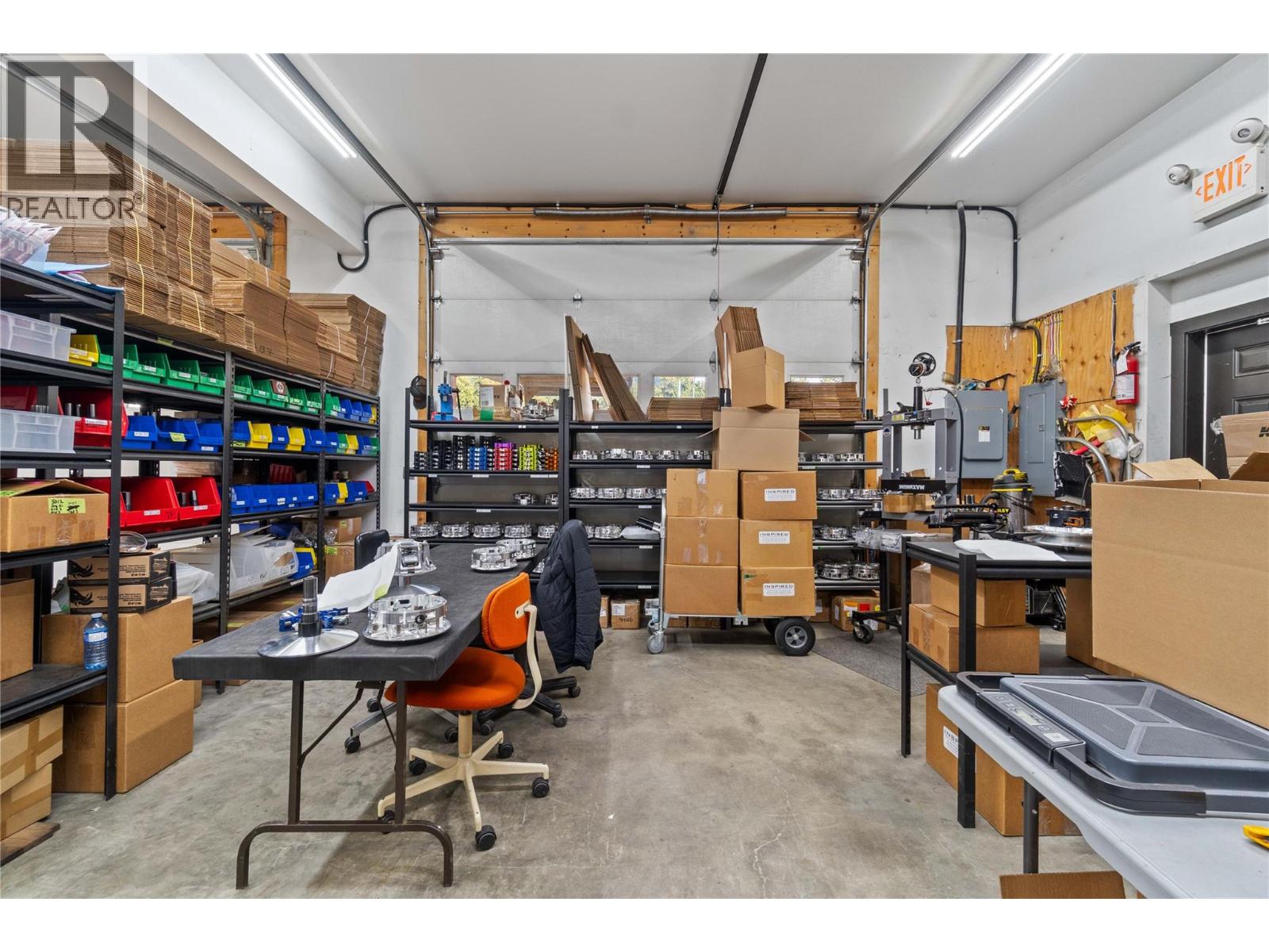 725 Trans-Canada Highway, Sicamous