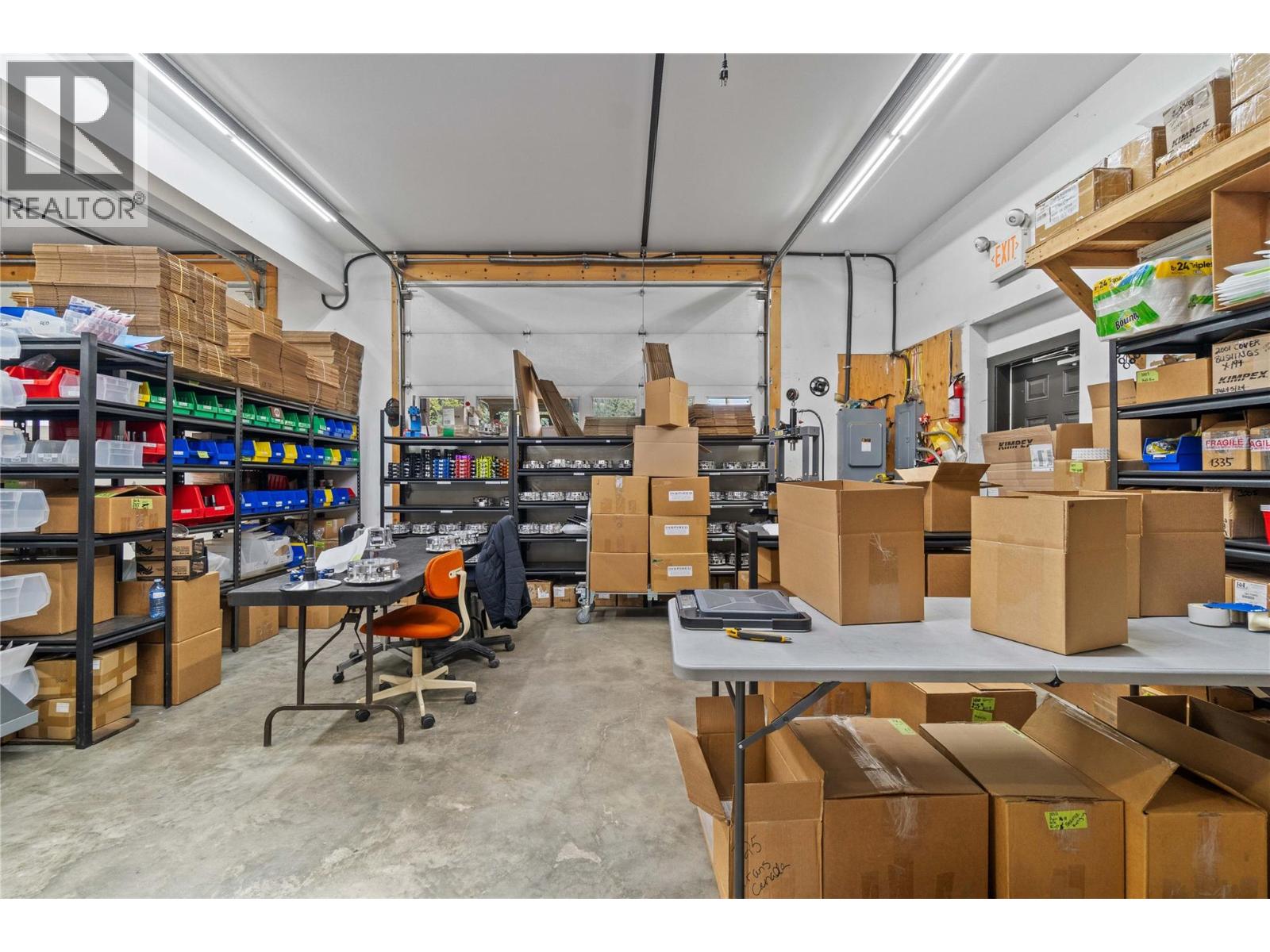 725 Trans-Canada Highway, Sicamous