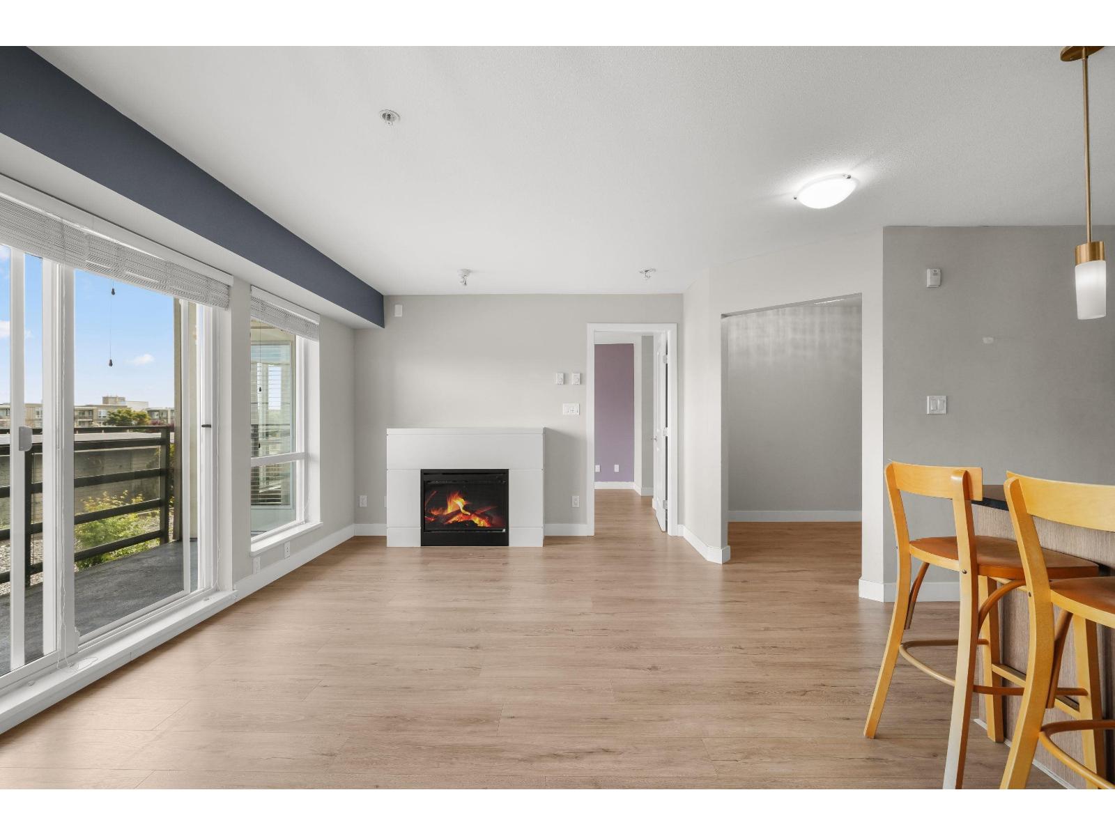 313 15745 CROYDON DRIVE, Surrey