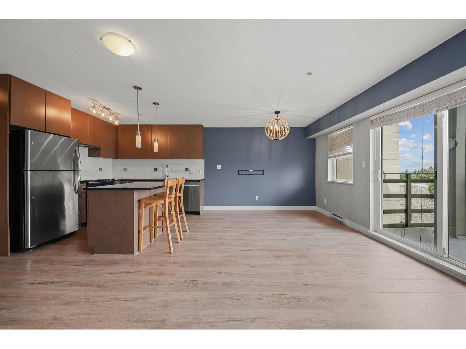 313 15745 CROYDON DRIVE, Surrey