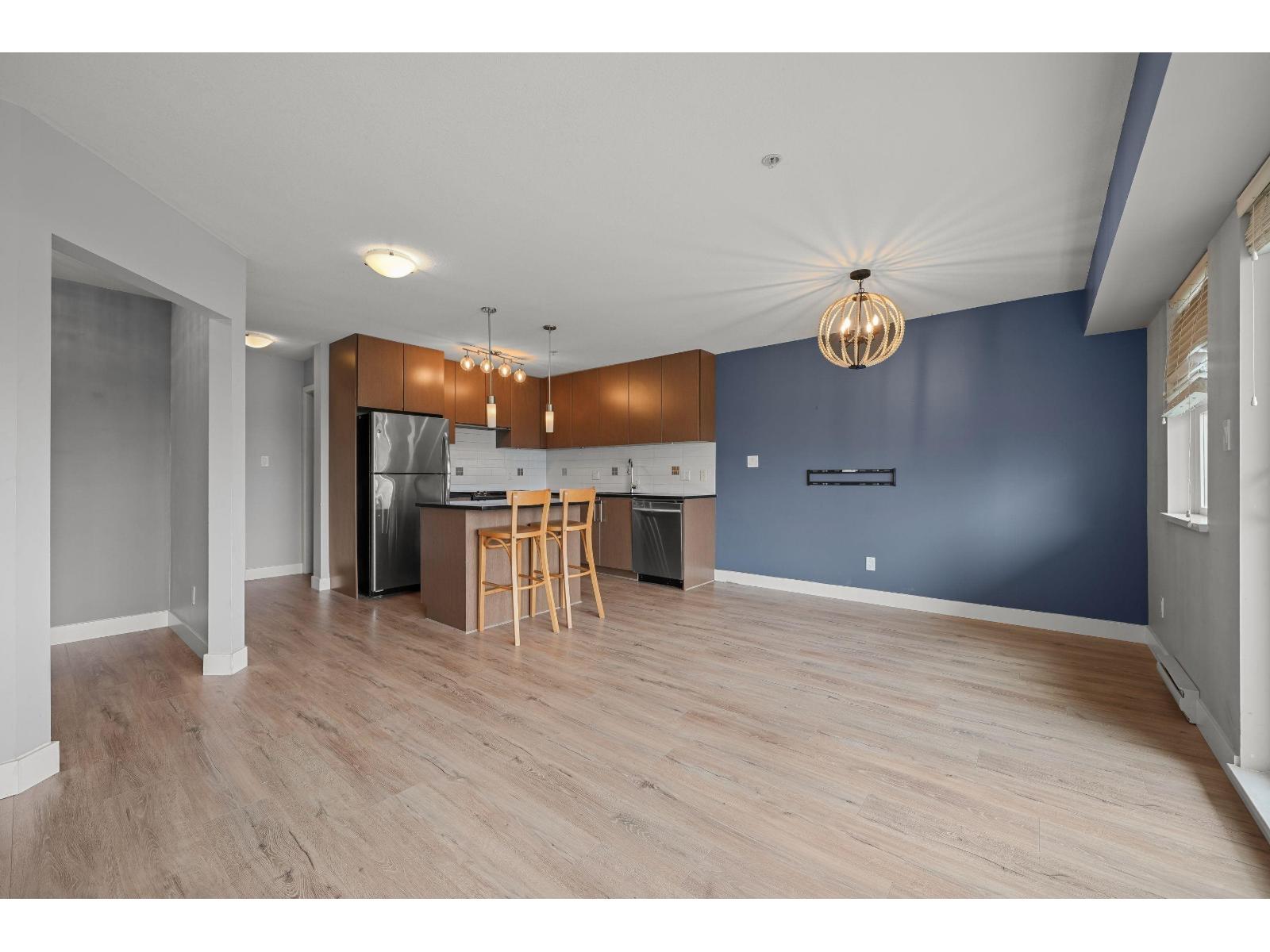 313 15745 CROYDON DRIVE, Surrey