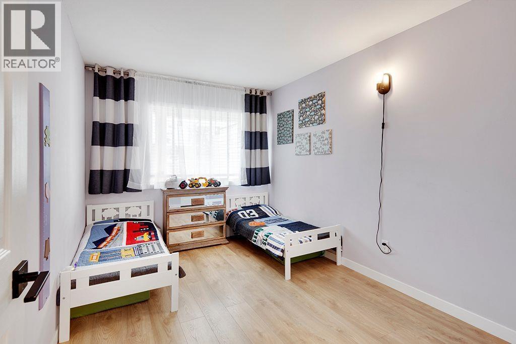 208 1220 FALCON DRIVE, Coquitlam