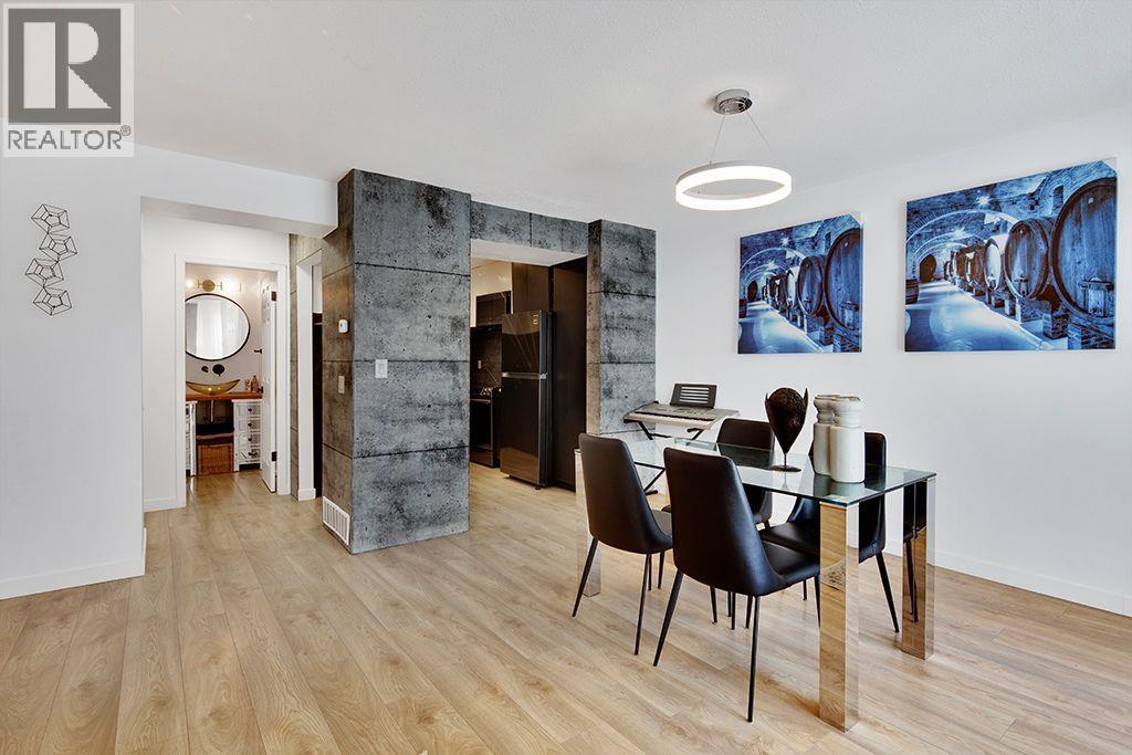 208 1220 FALCON DRIVE, Coquitlam