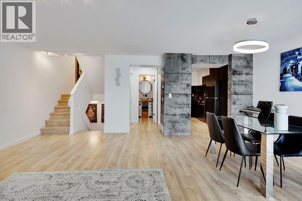 208 1220 FALCON DRIVE, Coquitlam