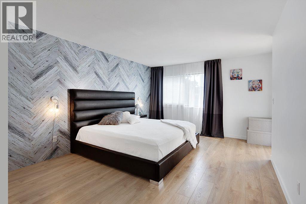 208 1220 FALCON DRIVE, Coquitlam