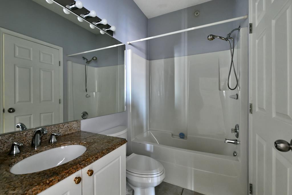 201 19897 56 AVENUE, Langley