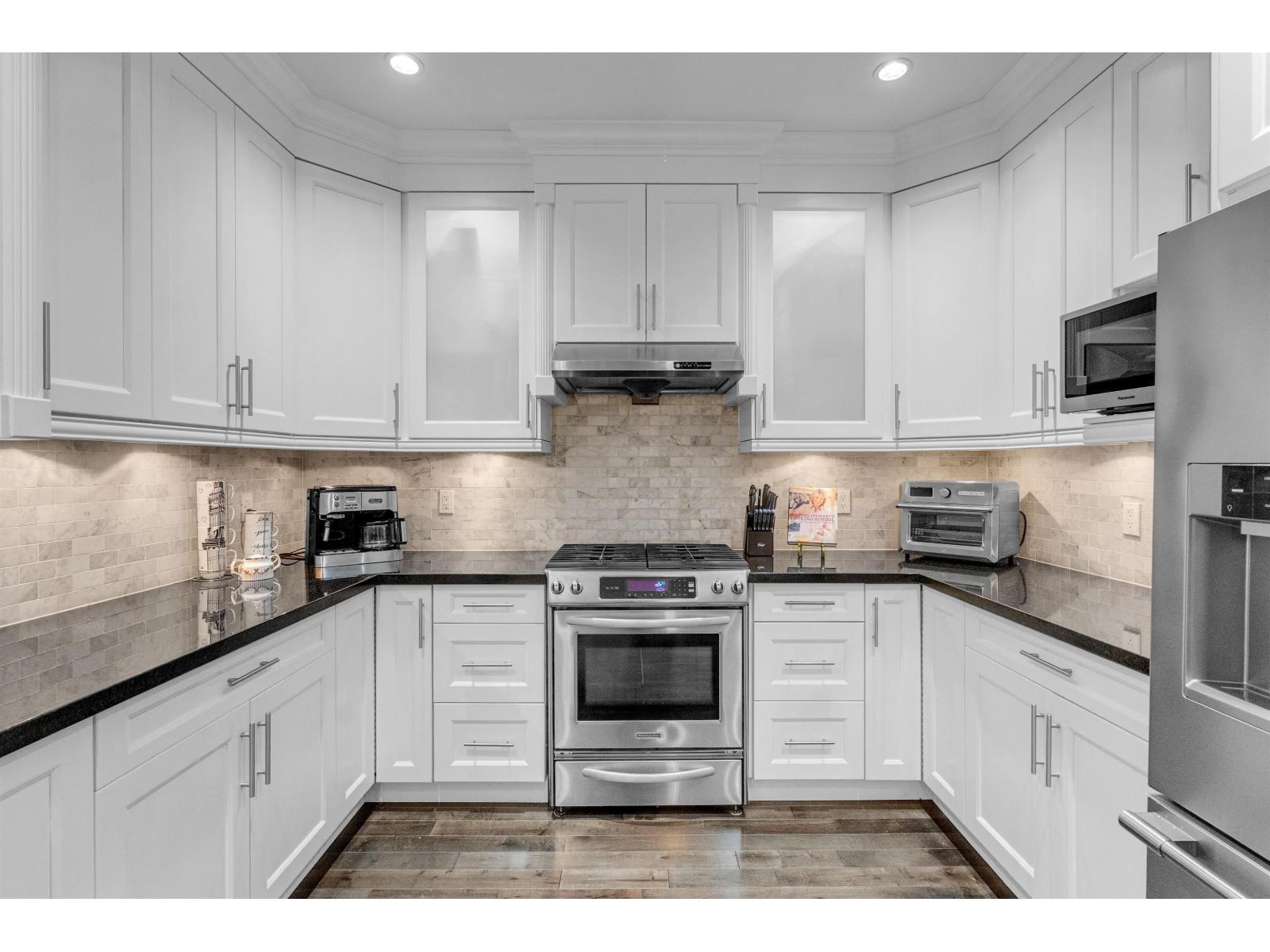 21161 80A AVENUE, Langley