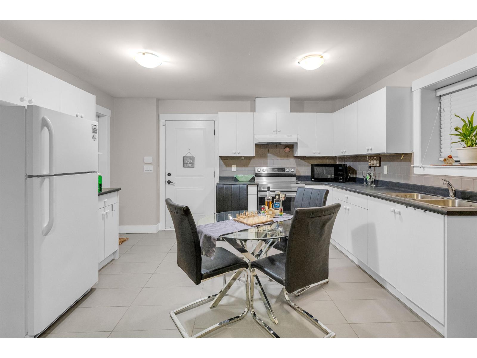 21161 80A AVENUE, Langley