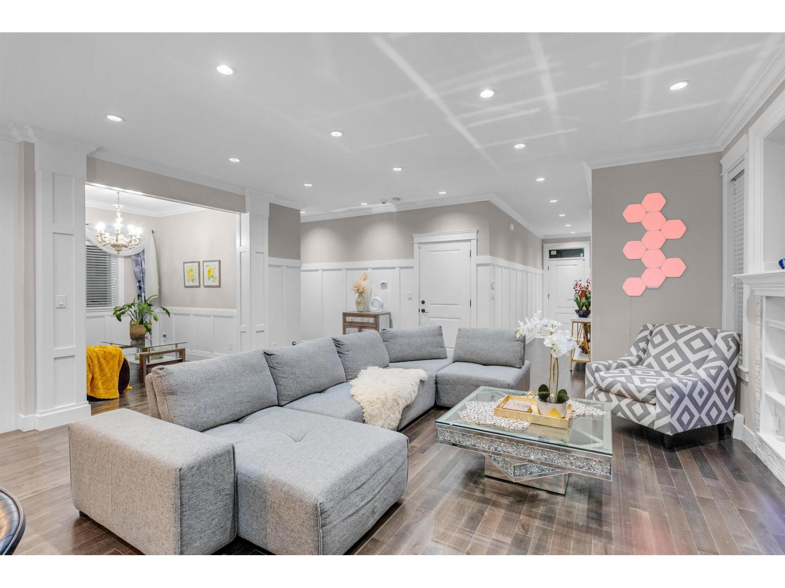 21161 80A AVENUE, Langley