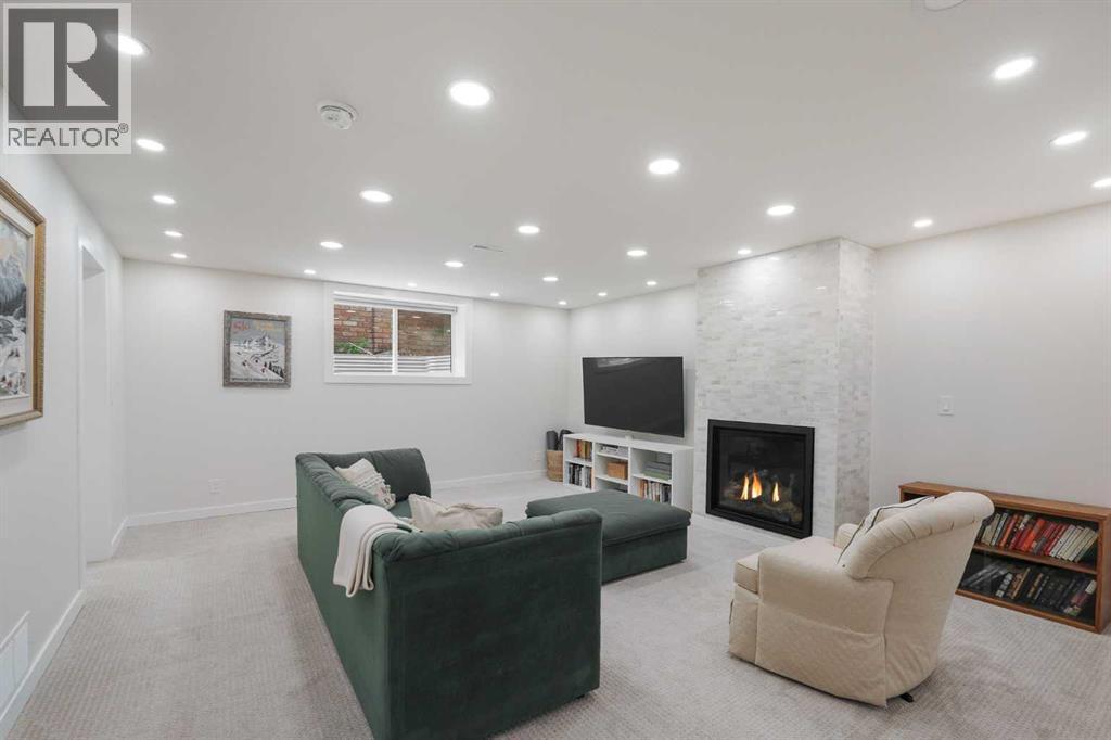 Single Family House Bungalow for Sale in  Windsor Street NW St Andrews Heights Calgary 