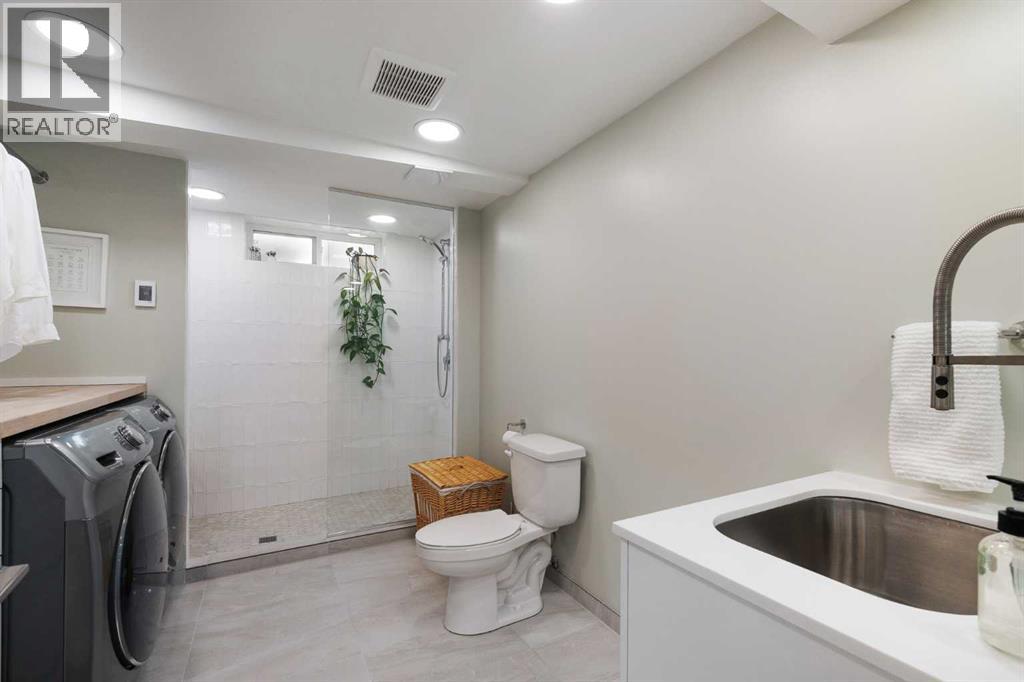 Single Family House Bungalow for Sale in  Windsor Street NW St Andrews Heights Calgary 