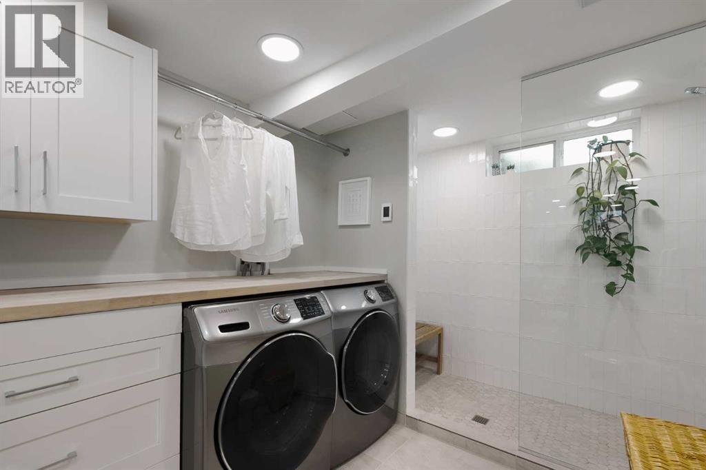 Single Family House Bungalow for Sale in  Windsor Street NW St Andrews Heights Calgary 