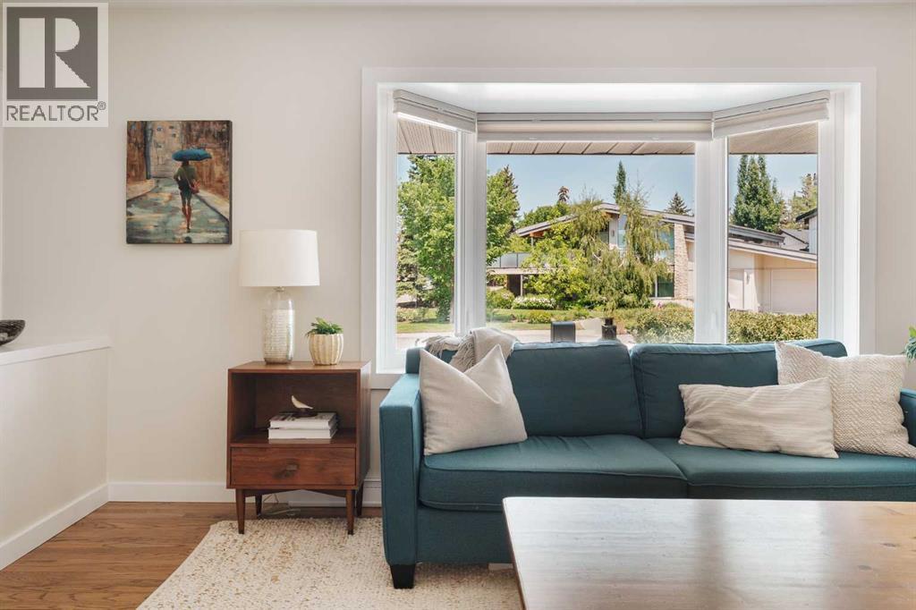 Single Family House Bungalow for Sale in  Windsor Street NW St Andrews Heights Calgary 