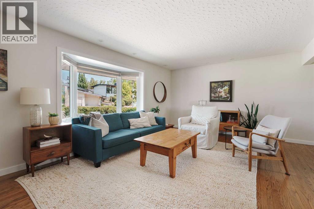 Single Family House Bungalow for Sale in  Windsor Street NW St Andrews Heights Calgary 