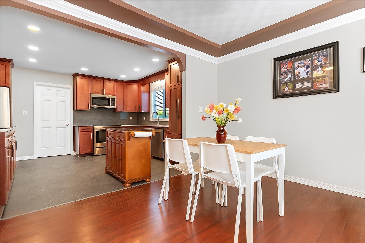 6279 SILVERTHORNE ROAD, Sardis South, Chilliwack